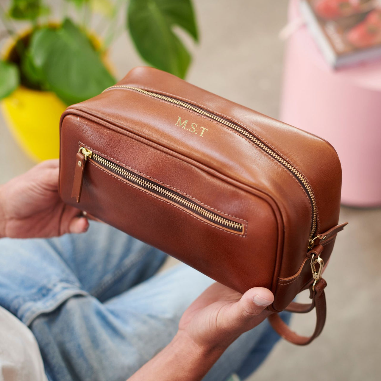 Men's Leather Wash Bag with Strap