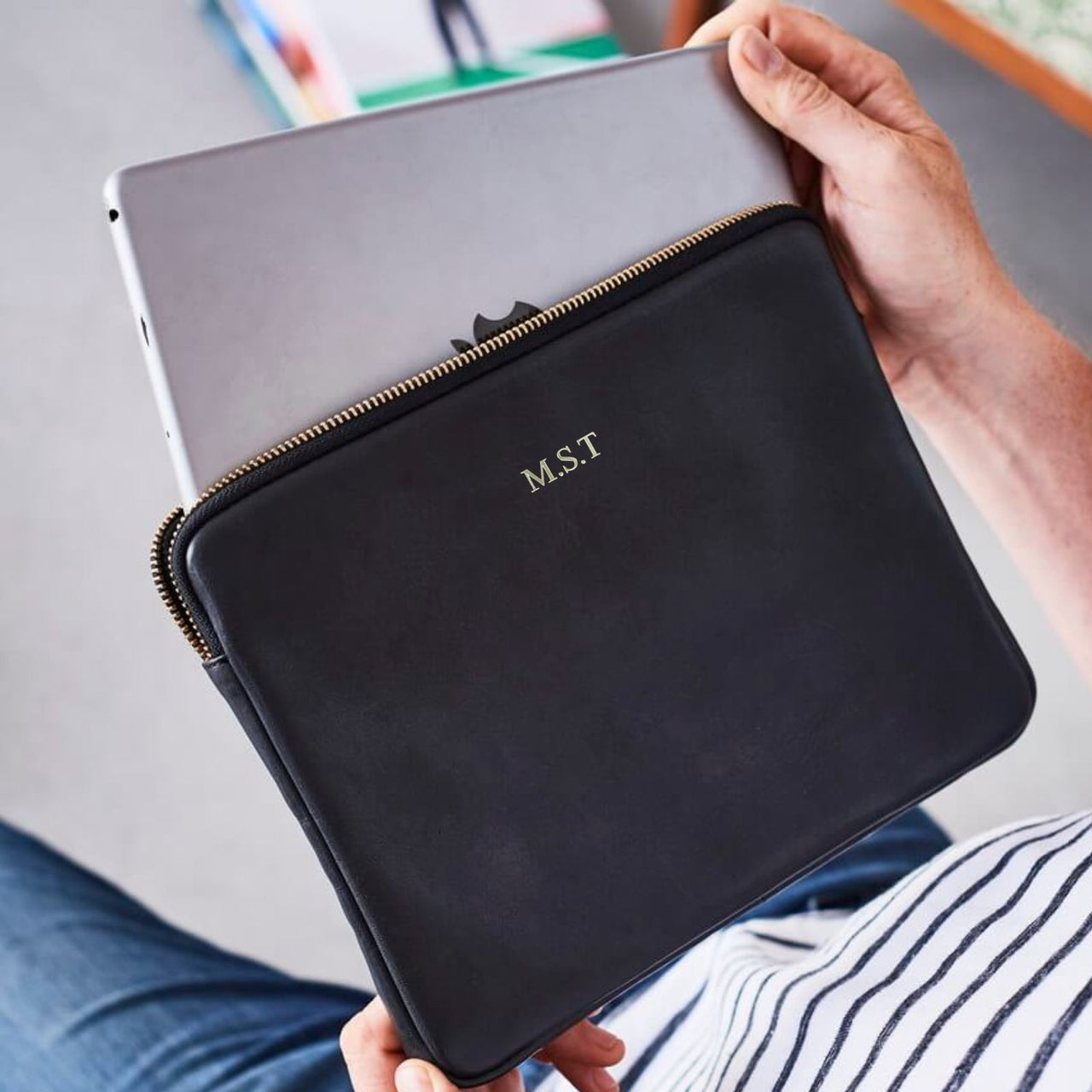 Leather Travel wallet / iPad case