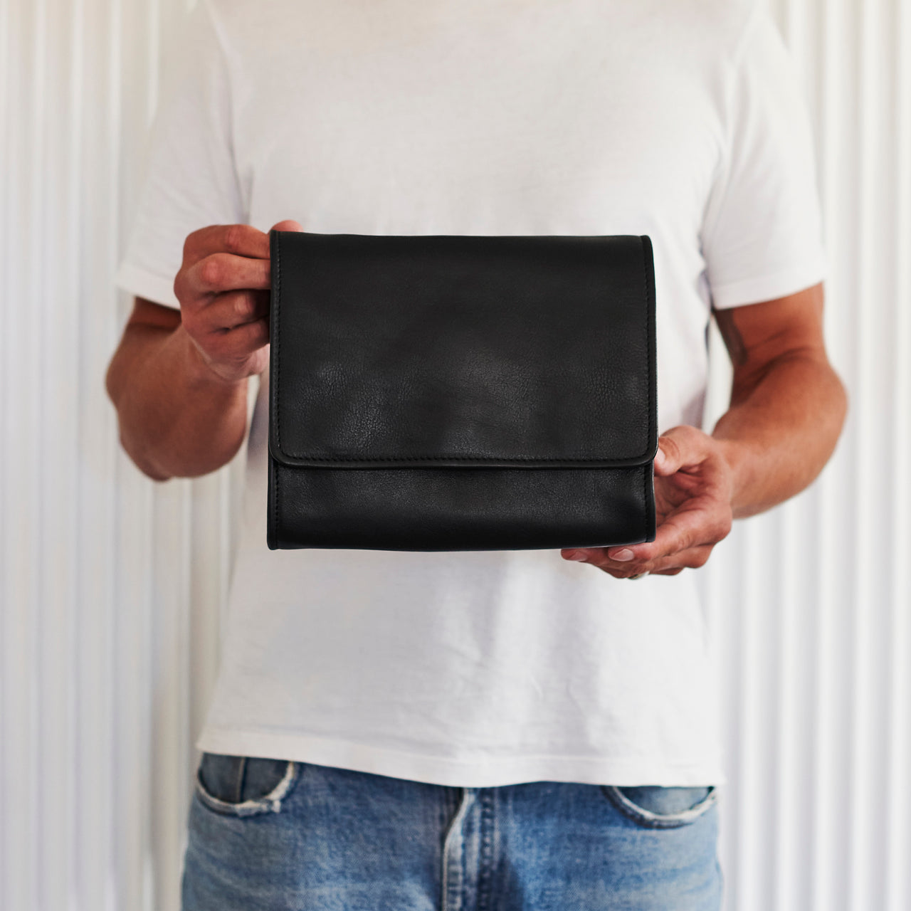 Luxury Leather Hanging Wash Bag for Men