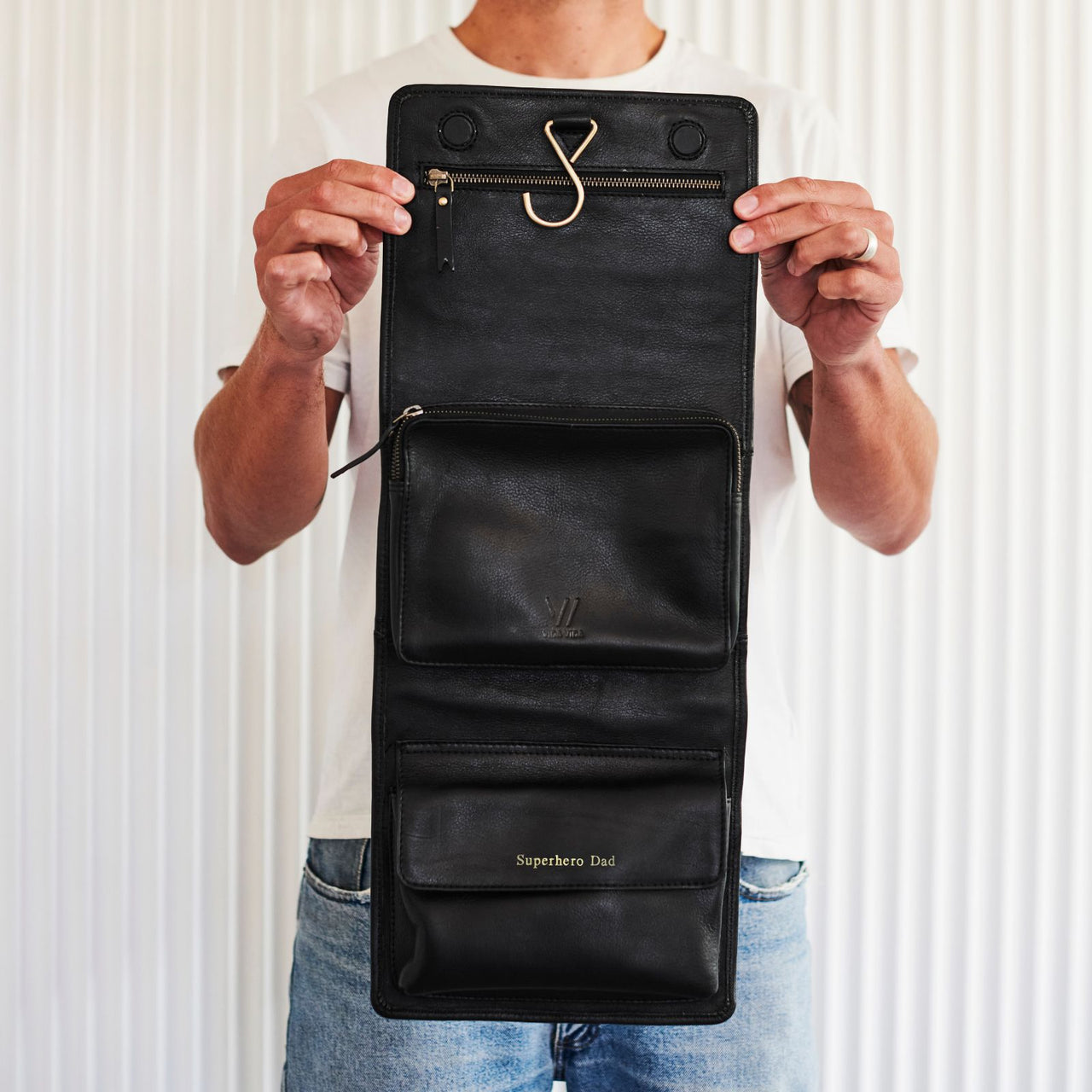 Luxury Leather Hanging Wash Bag for Men