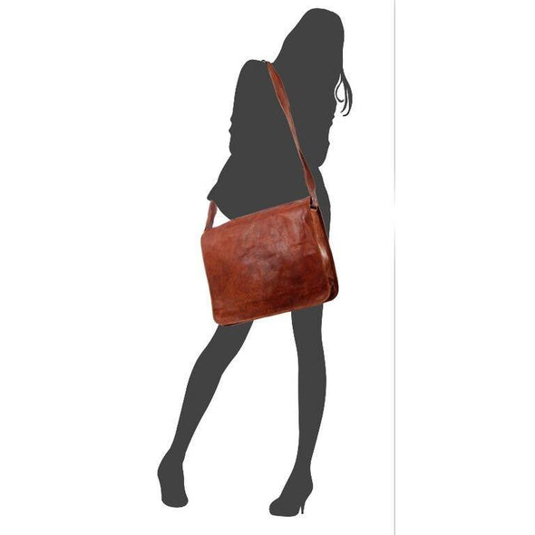 Grande Leather Messenger Bag Model