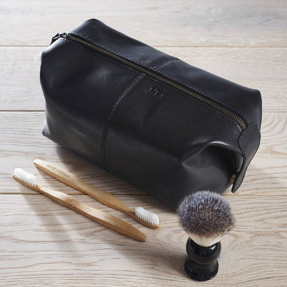 Dad Leather Wash Bag Black (accessories not included)