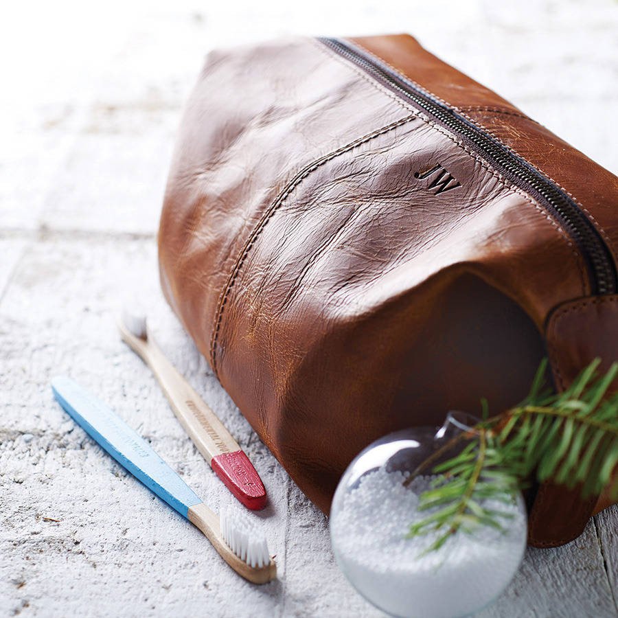 leather-wash-bag