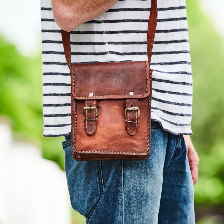 Leather satchels outlet