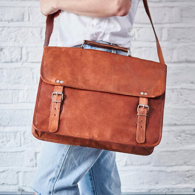 Grande large tan leather shoulder bag satchel