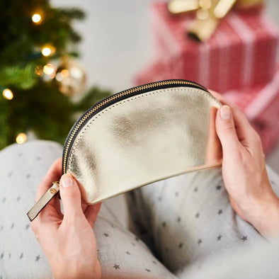 Gold make-up bag Christmas gift