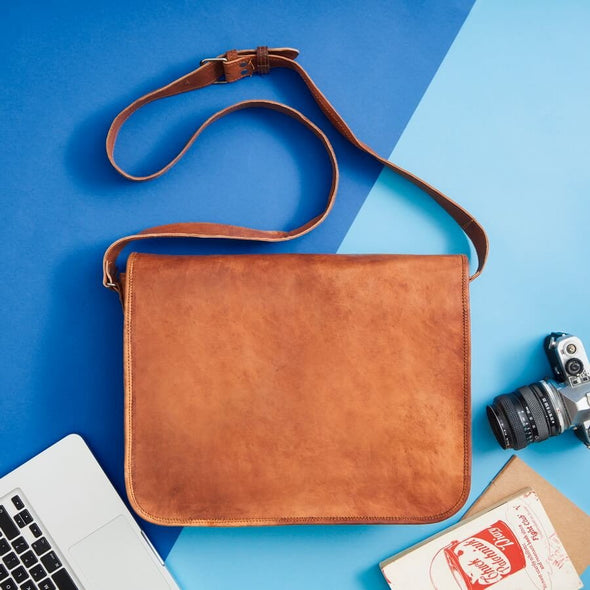Men's Leather Messenger Bag (accessories not included)