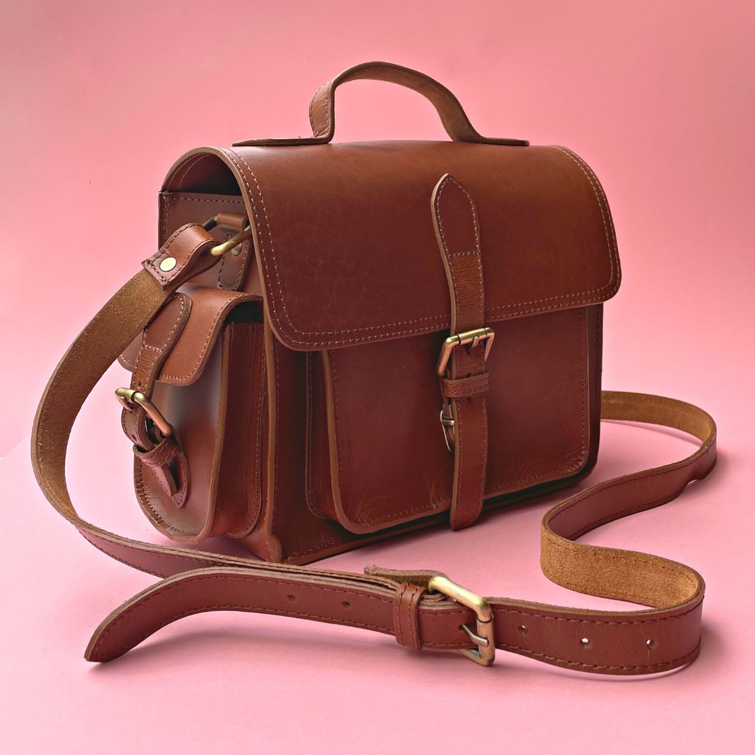 Awesome selection of leather camera bags and accessories. Vida Vida Leather Bags Accessories