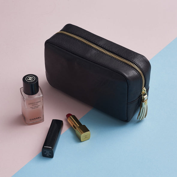 make up bag in black and gold for women
