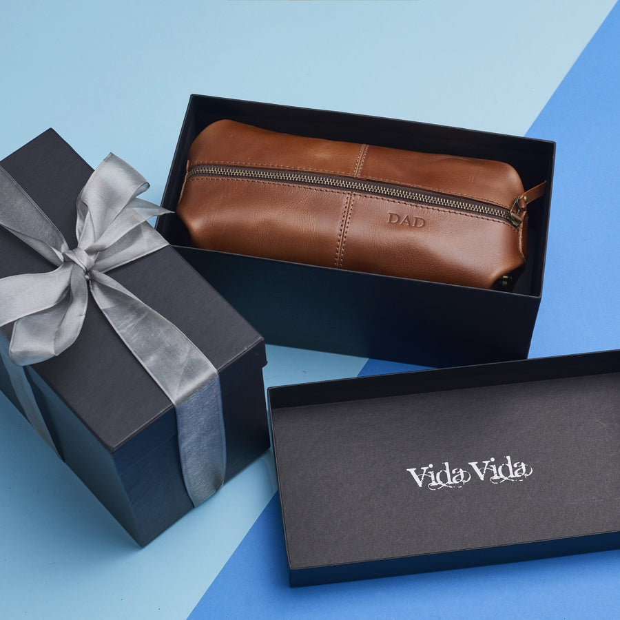 Gift box for shaving kit