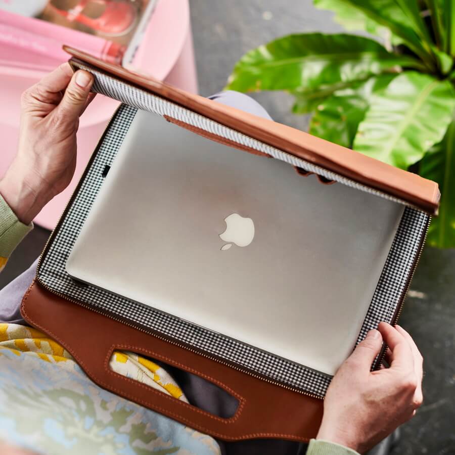 Magnificent Handmade Leather Messenger Bags and Laptop Bags